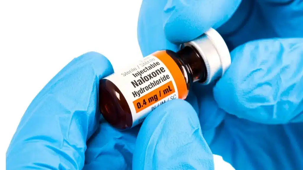 Infographic summarizing naloxone safety stats used in overdose emergencies.